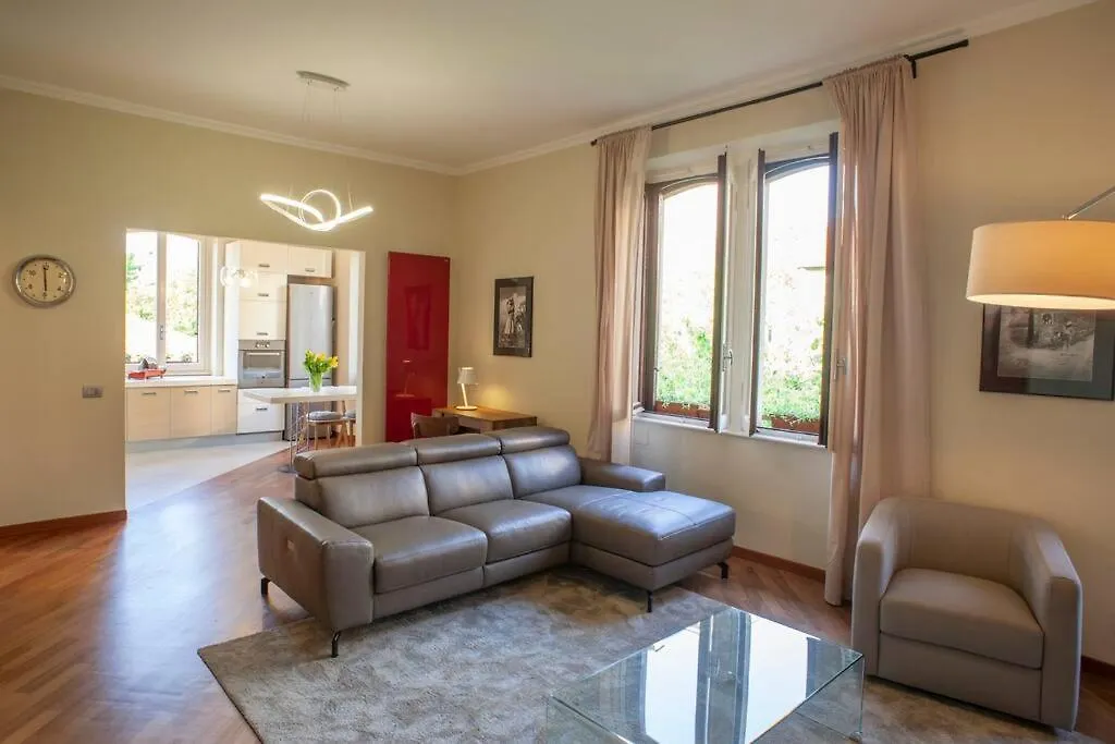 Bright And Comfy In A Beautiful Contemporary Home Milan 0*,
