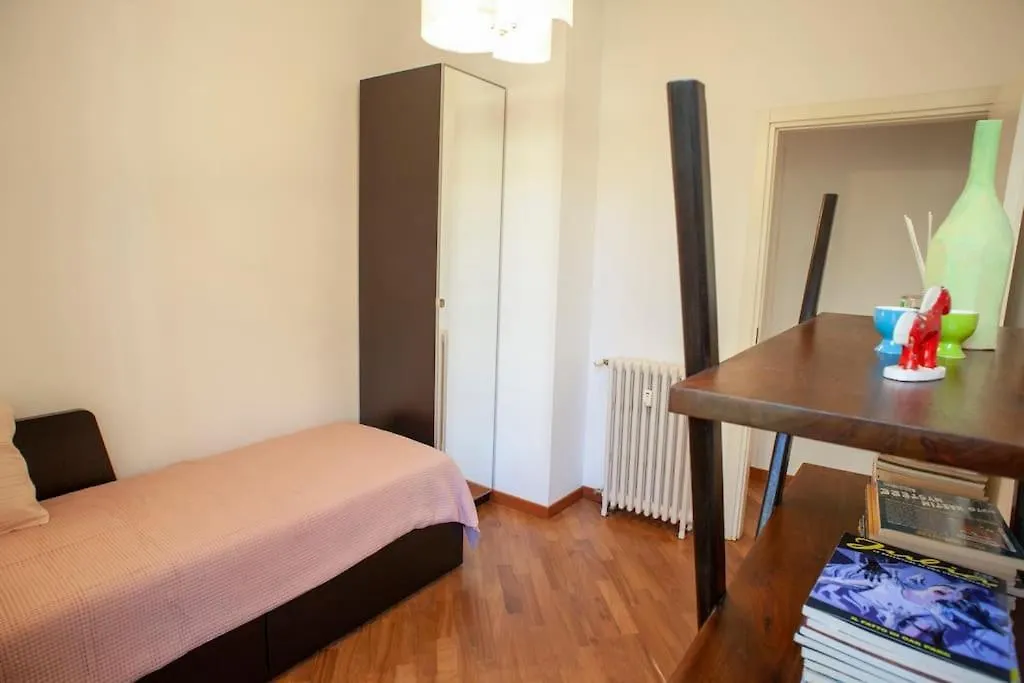 Bright And Comfy In A Beautiful Contemporary Home Milan Apartment