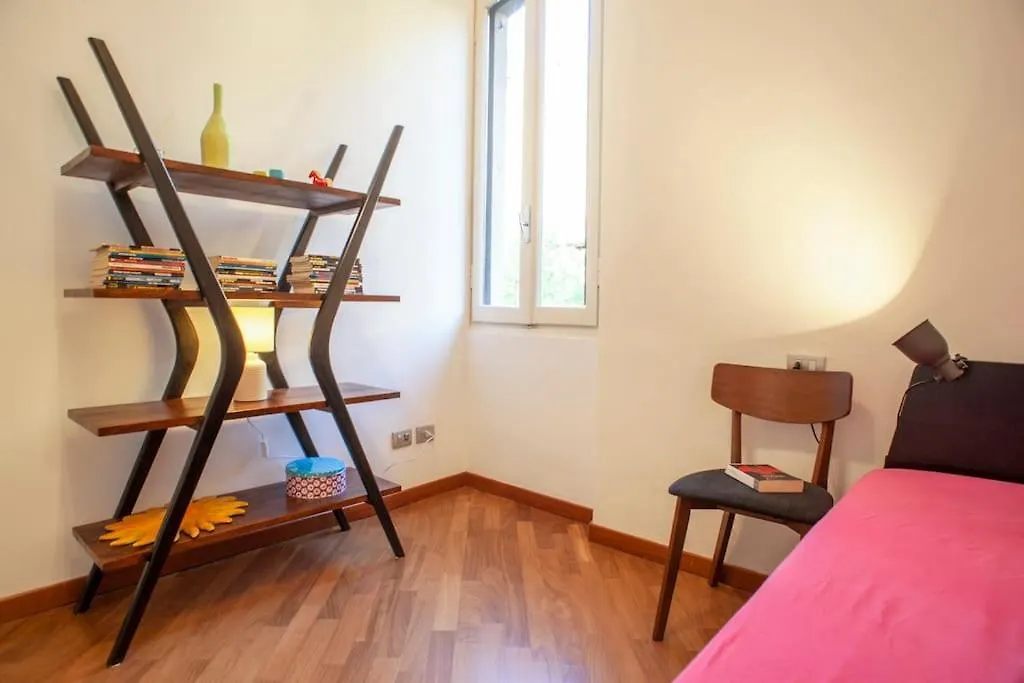Bright And Comfy In A Beautiful Contemporary Home Milan Apartment