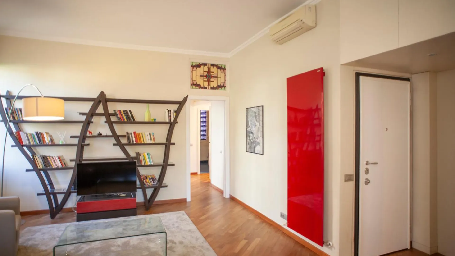 Bright And Comfy In A Beautiful Contemporary Home Milan 0*,
